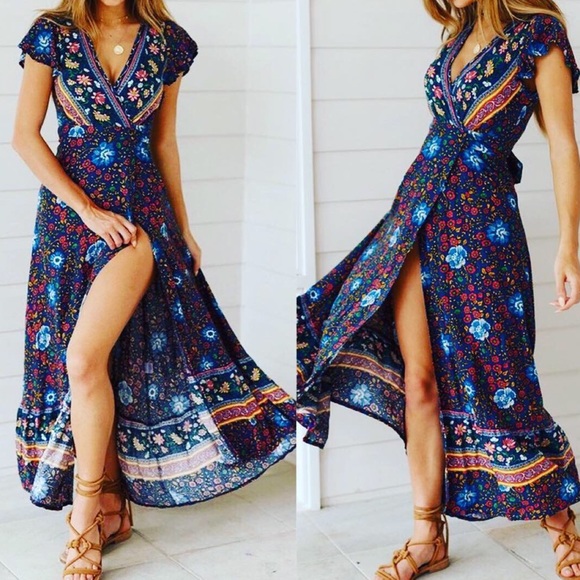 Dresses & Skirts - Boho maxi wrap dress